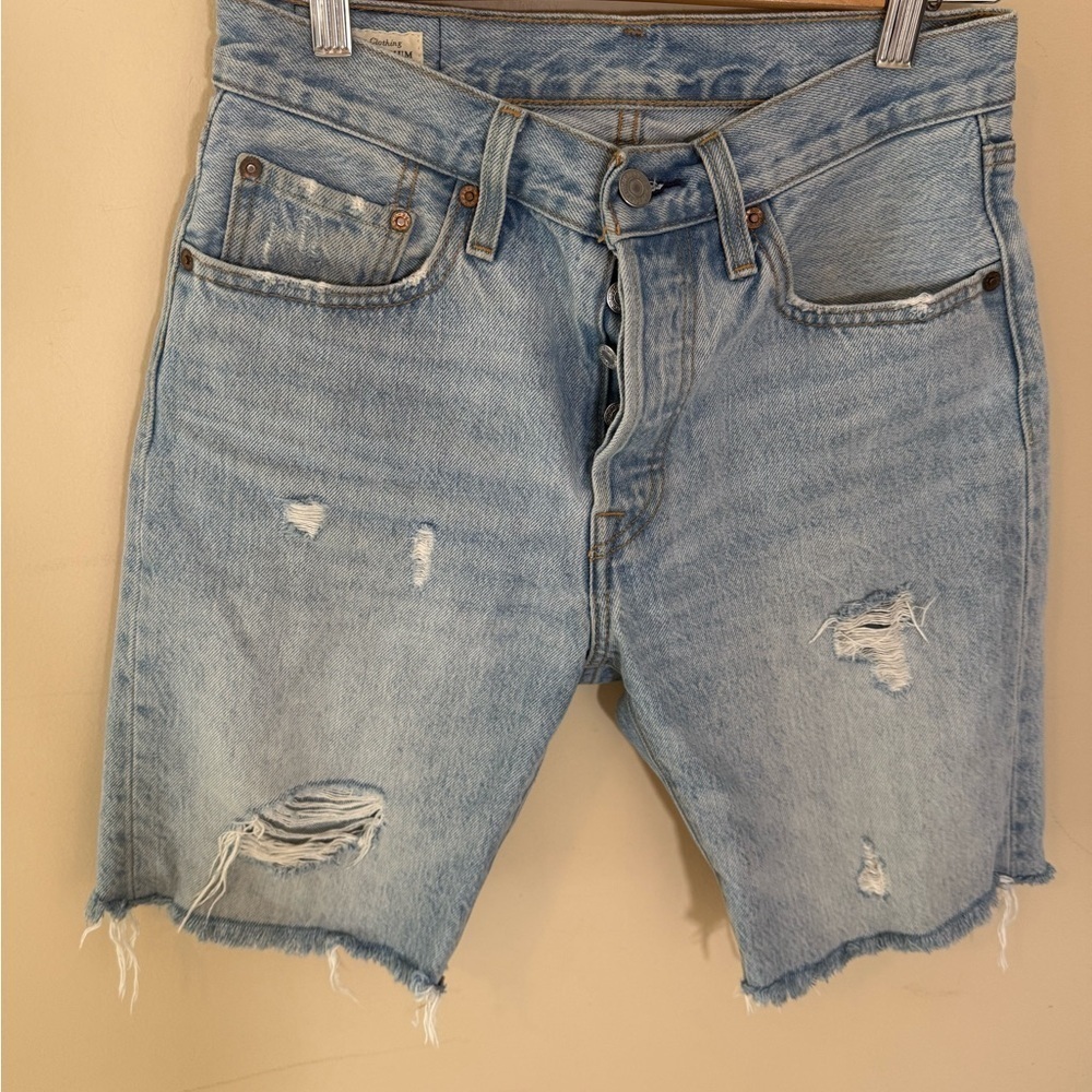 Levis Bermuda Shorts Womens Blue Jean Mid Rise Cut Off size 26